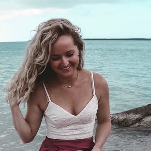 Meet your Posher, Casey